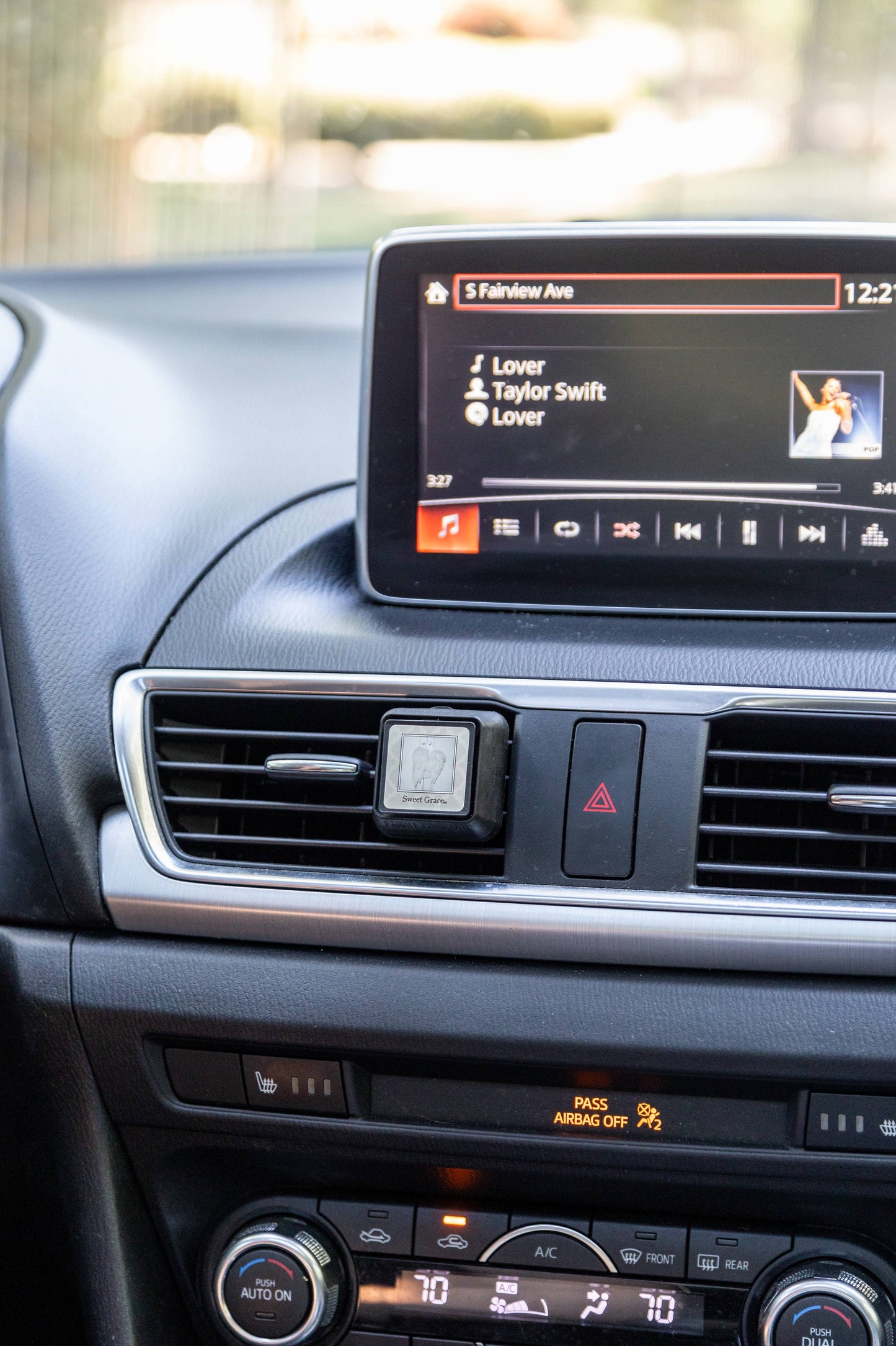 sweet grace auto vent clip