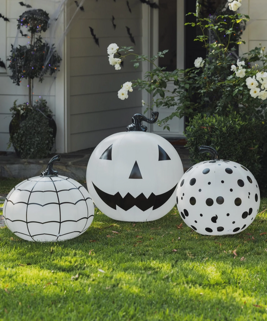 black and white halloween pumpkins